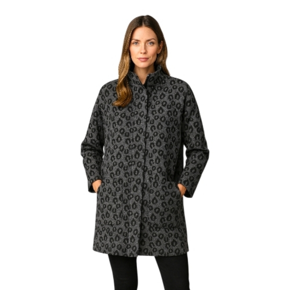 Old Navy Gray Leopard Print‎ Teddy Jacket